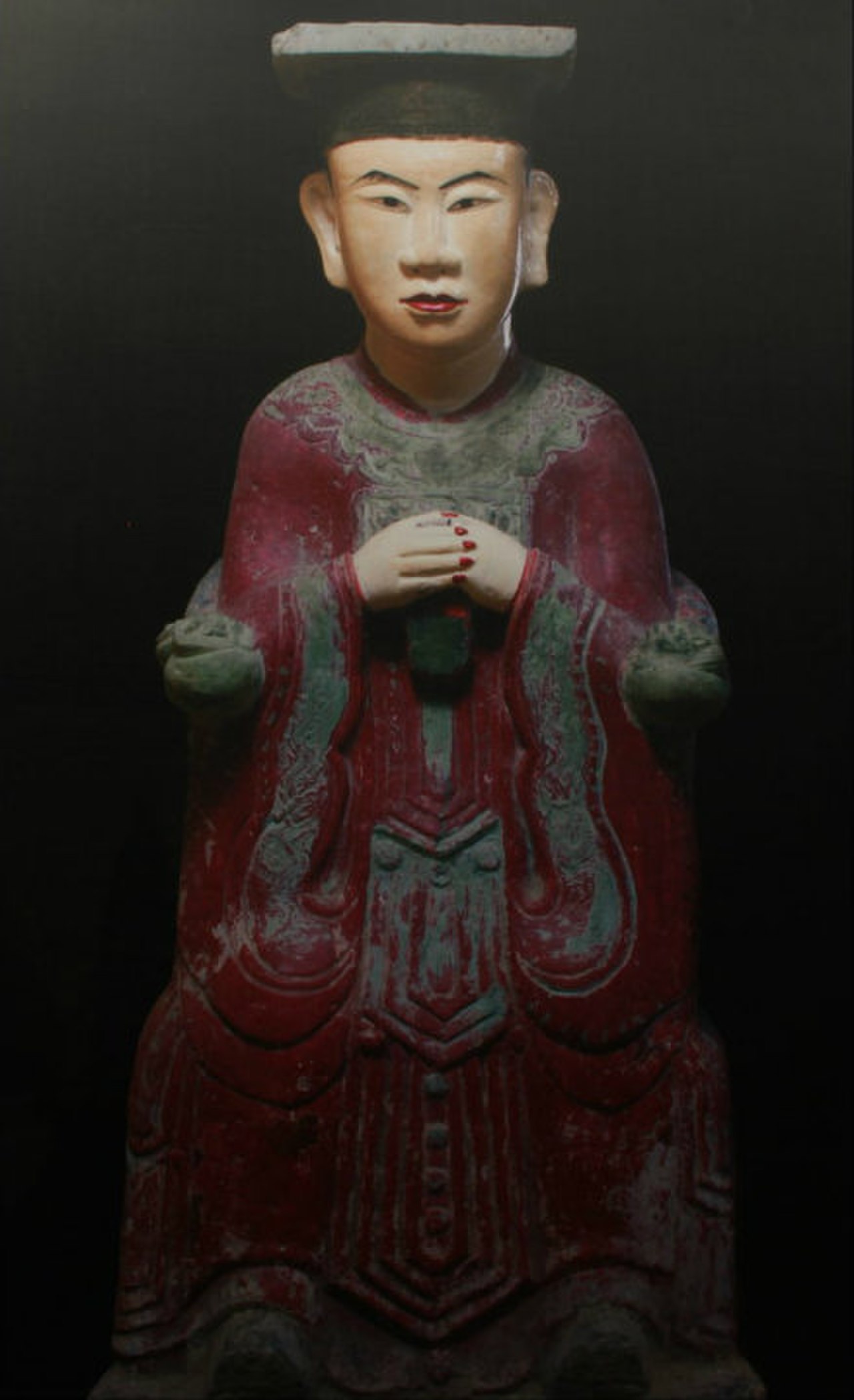 Statue of Prince Mạc Đôn Nhượng.jpg